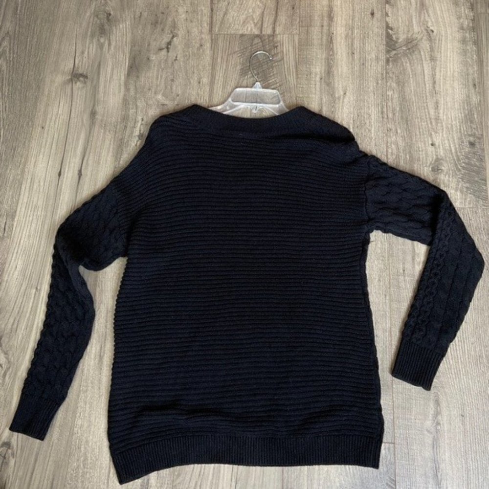 Caslon NWOT Black Mixed Cable-Knit Oversized V-Neck Sweater Size XS Oversized - Picture 10 of 12